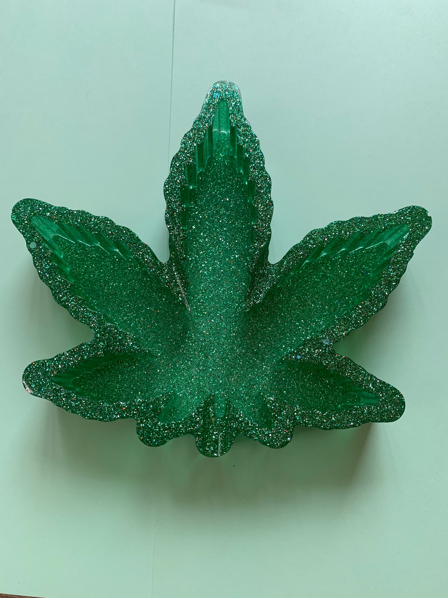 Green and Glitter Leaf Resin Tray